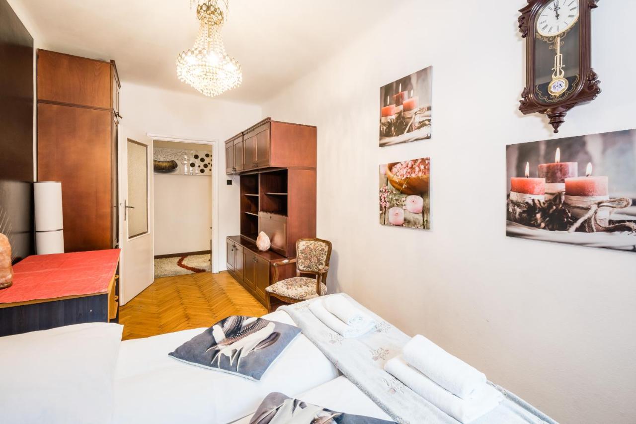 Apartament Debnicki Wawelofts Apartment Krakow Bagian luar foto