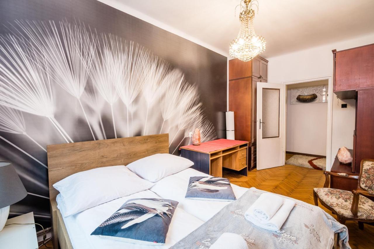 Apartament Debnicki Wawelofts Apartment Krakow Bagian luar foto